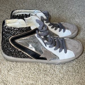 ShuShop Womens high top sneakers size 8.5